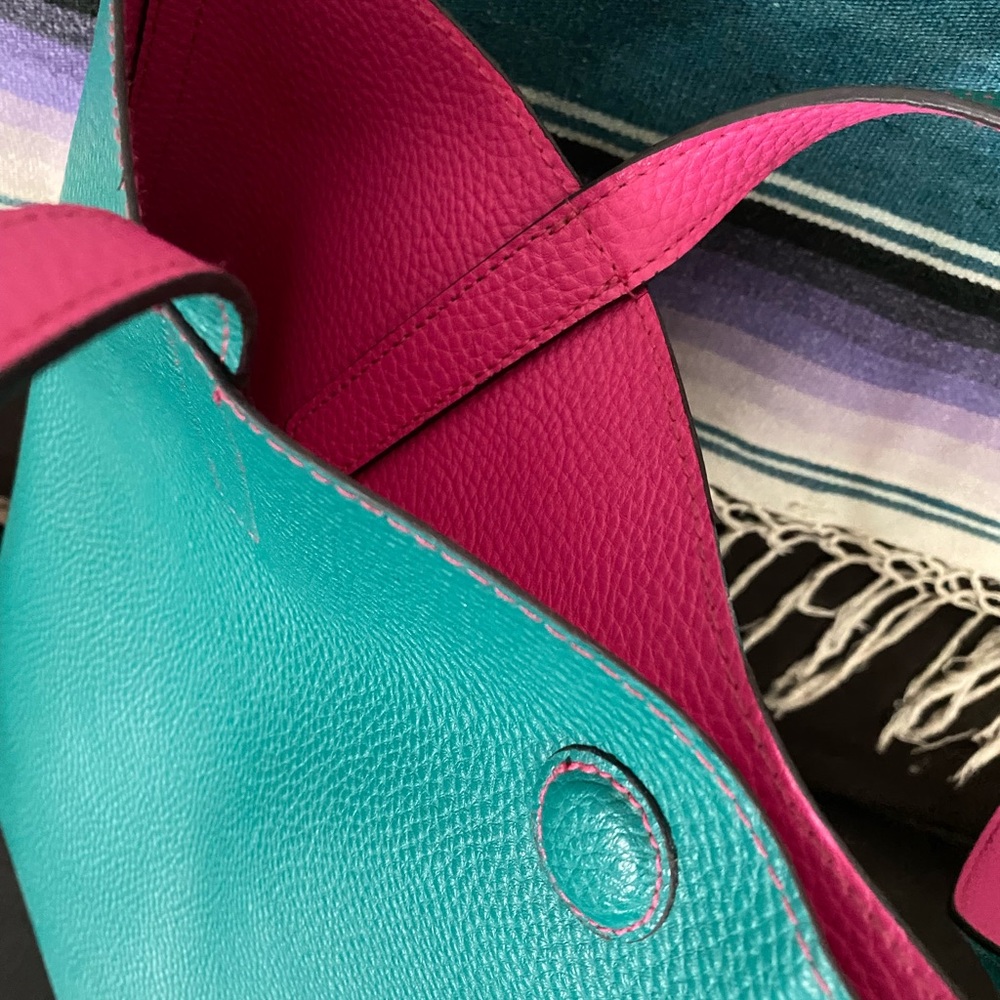 Tote - Picture 8 of 9